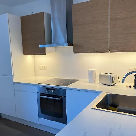 La Petite Escapade-free Parking *