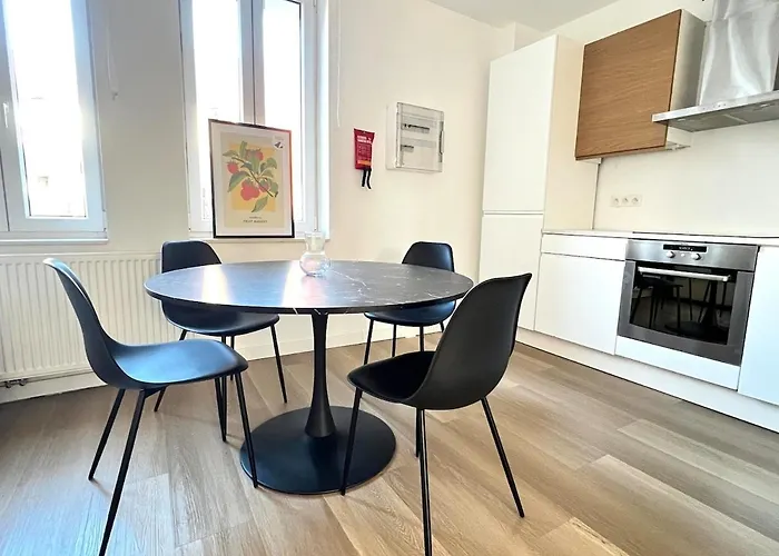 La Petite Escapade-free Parking Apartamento *